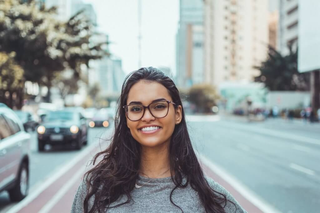 Quel est l'effet de la e-cigarrette sur les dents ? Quel est l'effet de la e-cigarrette sur les dents ?
